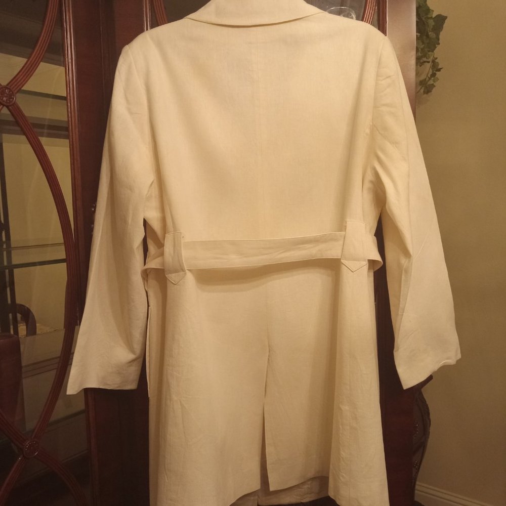 Woman's jacket - Picture 3 of 6